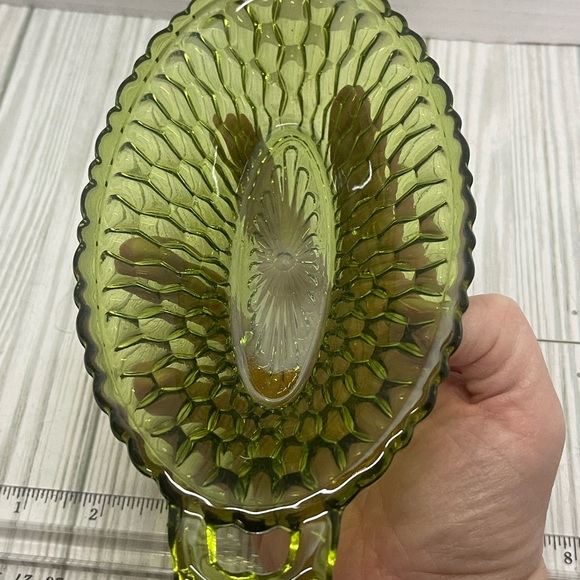 Vintage 1960’s Green Indiana Glass Handled dish - Picture 4 of 5